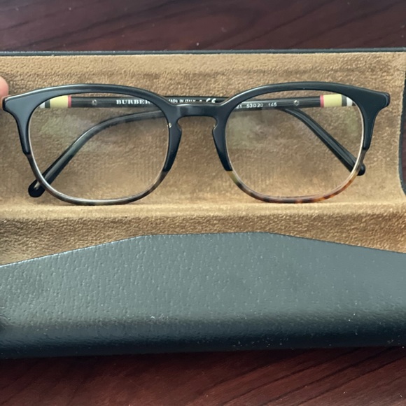 Burberry Frames - Picture 1 of 3